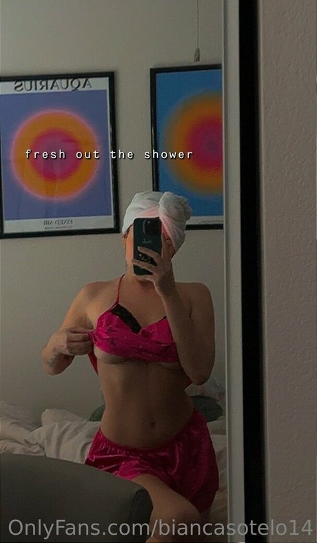 Bianca Sotelo top model pics