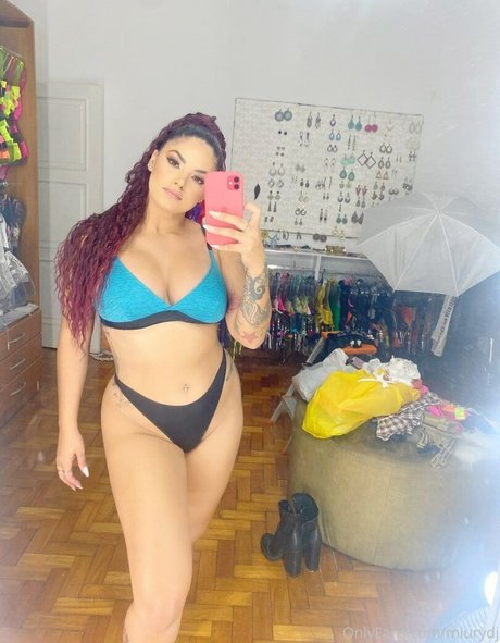 Amanda Miury top model images