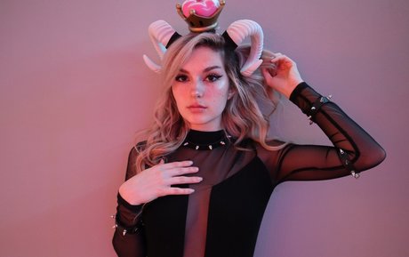 big tits mom onlyfans beautiful naked images