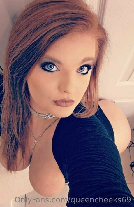 queencheeks69 erotic model images