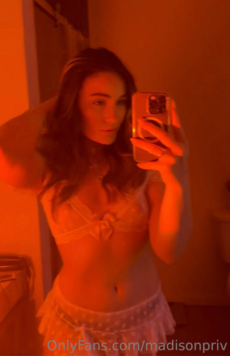 madisonpriv naked star image