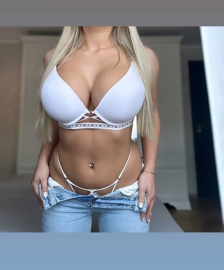 Challengeme1 erotic actress archive