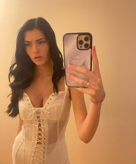 Olivia Forsbrook beautiful model picture