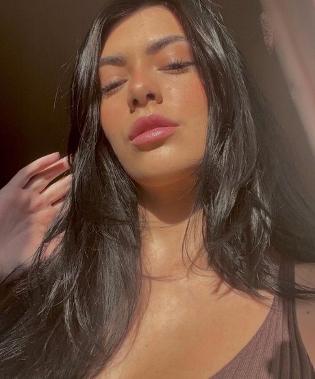 Olivia Forsbrook star adult pic