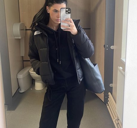 Olivia Forsbrook hd star gallery