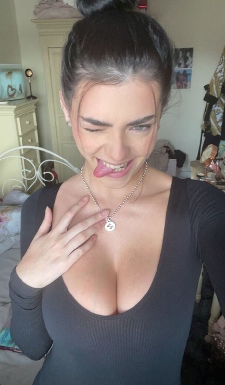 Olivia Forsbrook nudes model photo