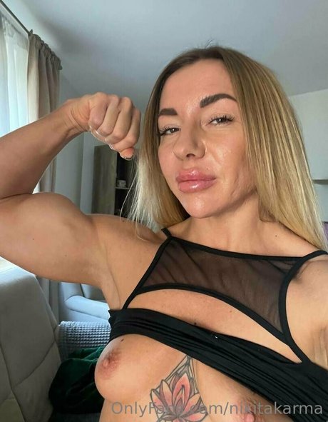 Nikita Karma naked model photo
