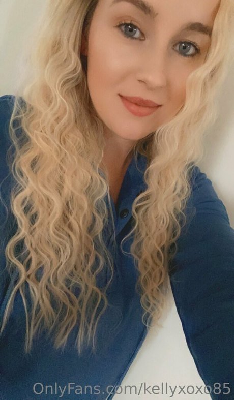 kellyxoxo85 pornographic actress img