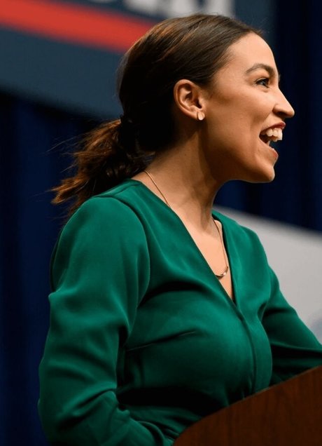 Alexandria Ocasio Cortez best star pic