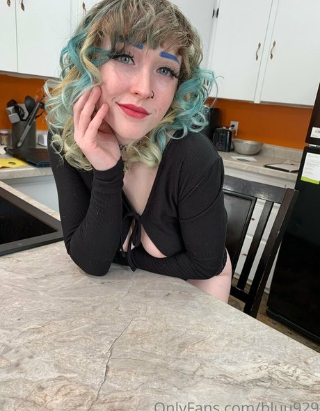 bluu929 Profile photo