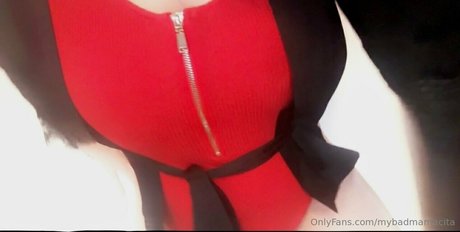 mybadmamacita star beautiful photos