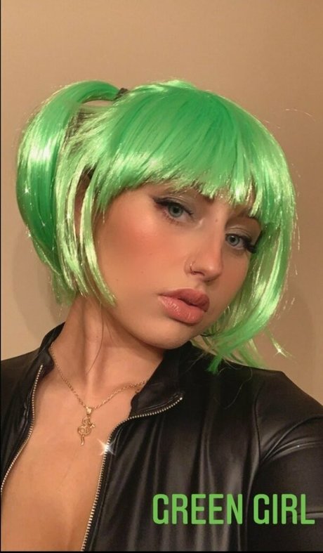 Julia Olivia model exclusive galleries