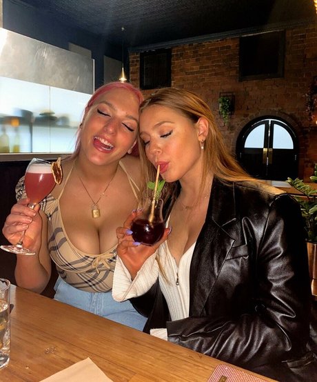 Alanna Pow xxx actress gallery