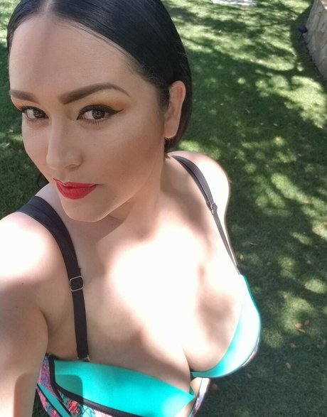 E Casey top star photo