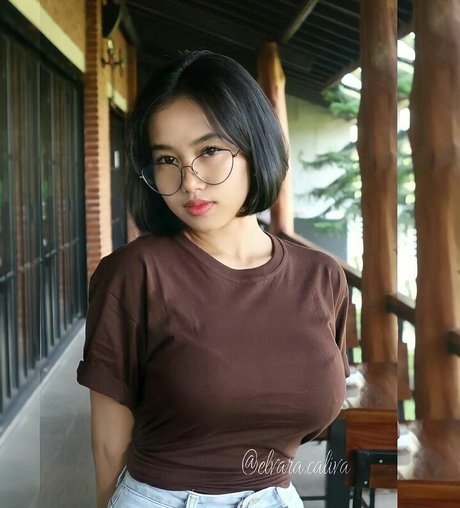 Elvara Caliva actress photos