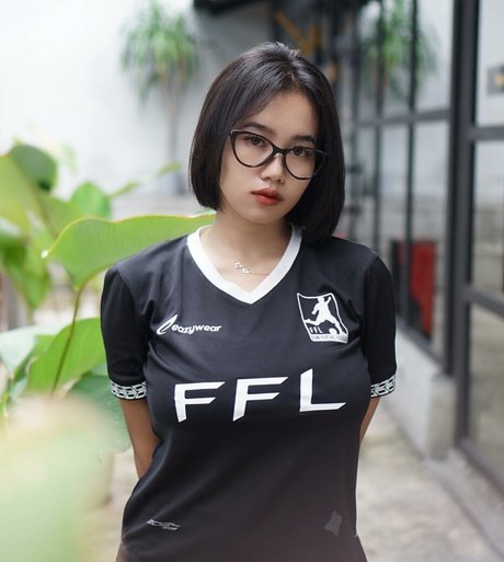 Elvara Caliva model pretty pictures