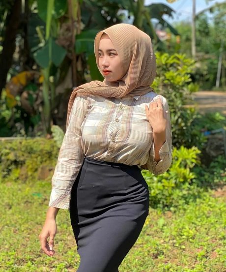 Elvara Caliva beautiful model archive