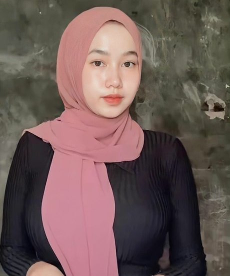 Elvara Caliva star high quality pic