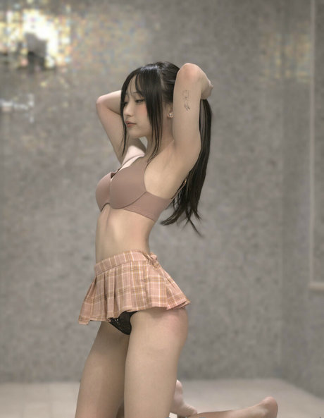 Awwni porn actress picture