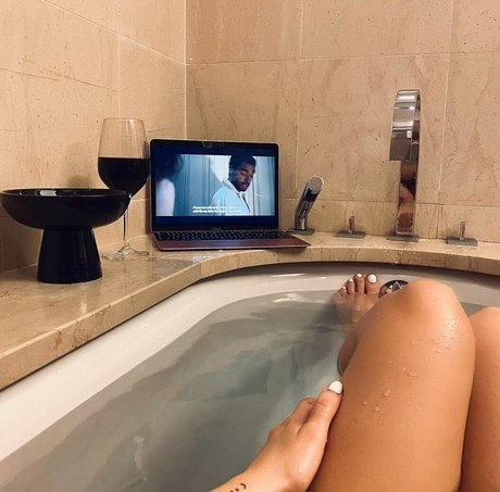 lesbian pussy onlyfans hd photos