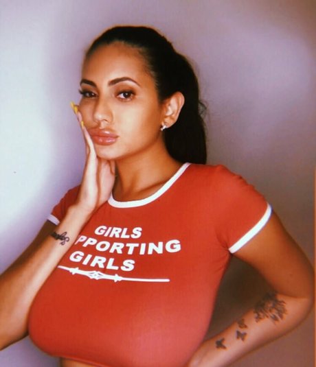 Sannatorr art actress image