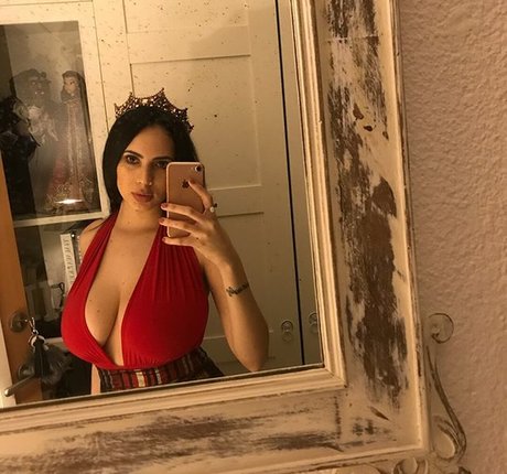 shemale handjob onlyfans hot nude photos