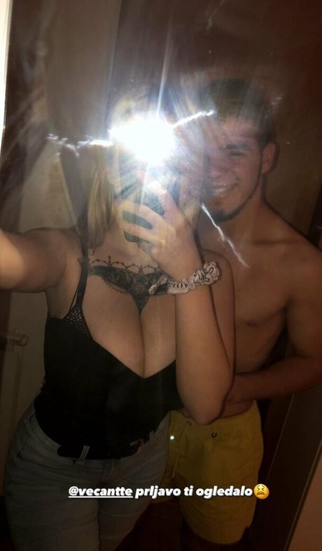 suzizvonar erotic pornstar pic