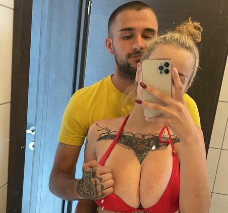 suzizvonar porn star picture