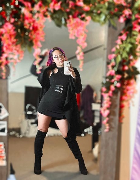 Stella Chung pretty star image