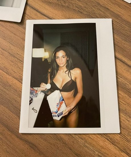 Lena Ayad hot star pictures