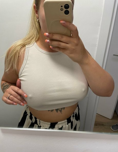 peachybooty sofia model pretty images