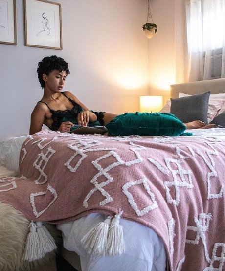 Andy Allo free pornstar photos