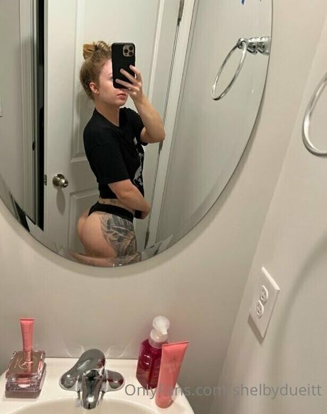 Shelby Dueitt sexy star gallery