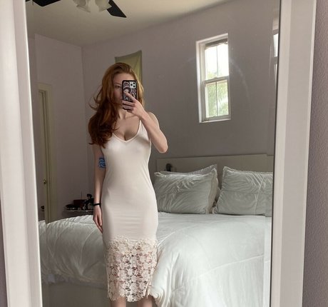 Francesca Capaldi free model picture