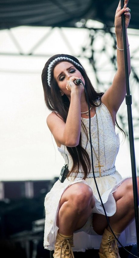 Lana Del Rey star hd pics