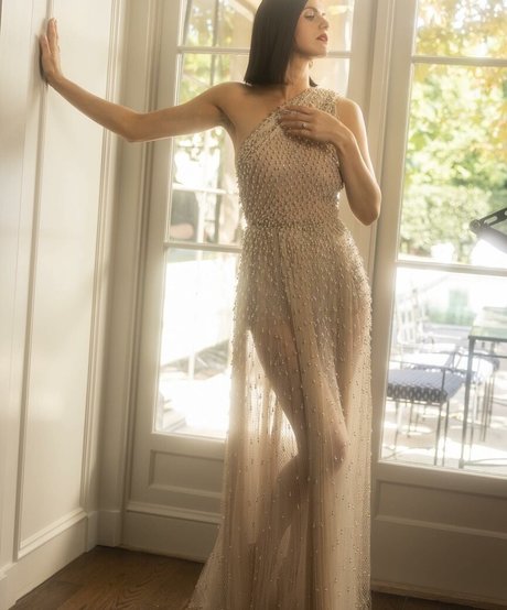 Alexandra Daddario pornstar erotic photo