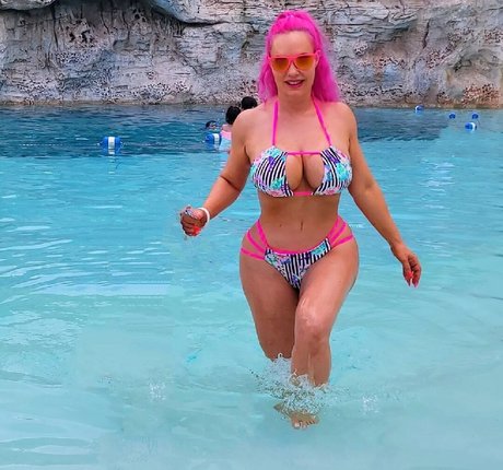 Nicole Coco Austin adult actress photo