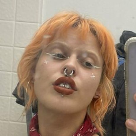 wormsinmyclownsuit hot pornstar image