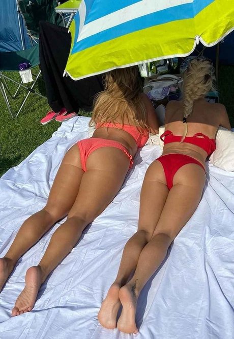 Danielle Nicholls xxx model photos