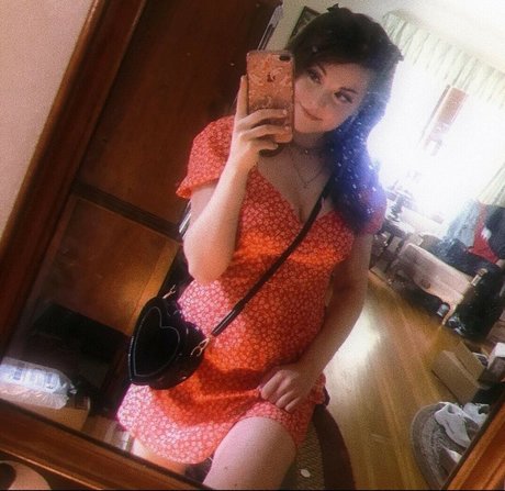 auroraiskira nude star archive