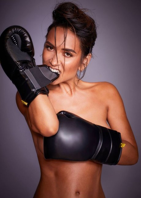 Myleene Klass star naked photo