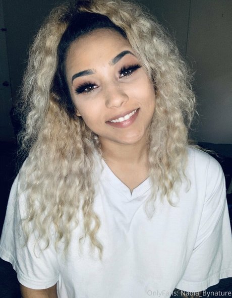 nadia bynature model high quality img