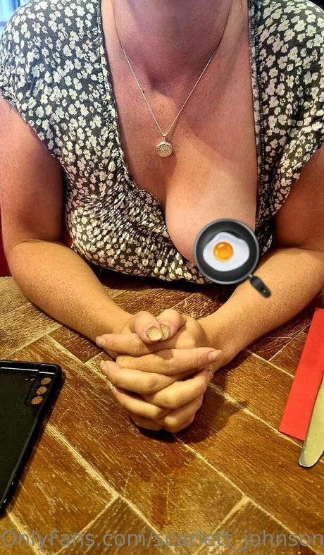 scarlett johnson24 adult actress pictures