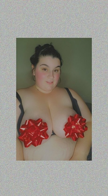 curvymama2021 star pretty photo