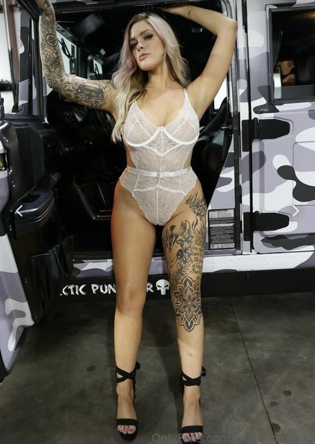 Lacey Blair model hd photo