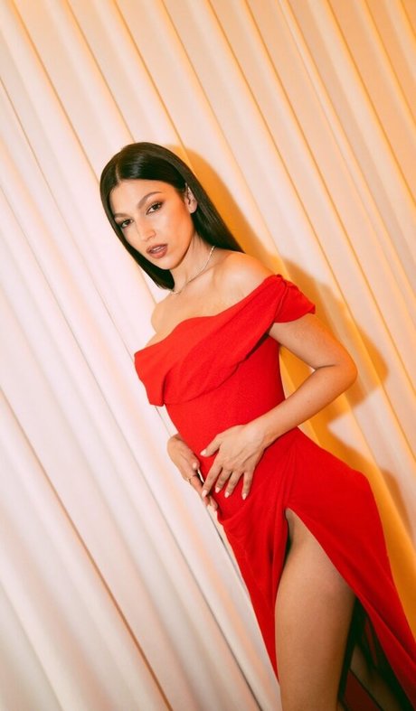 Ursula Corbero top star photo