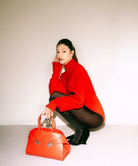 Ursula Corbero best model img