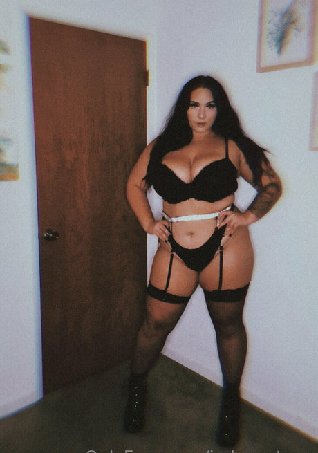 Jadynn Stone model sexy pictures