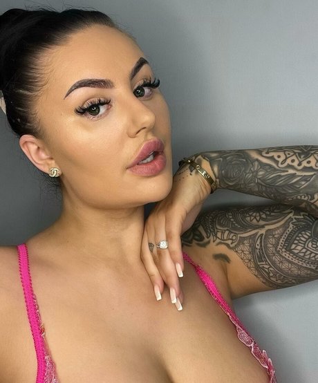 Beckie Holloway hot pornstar galleries