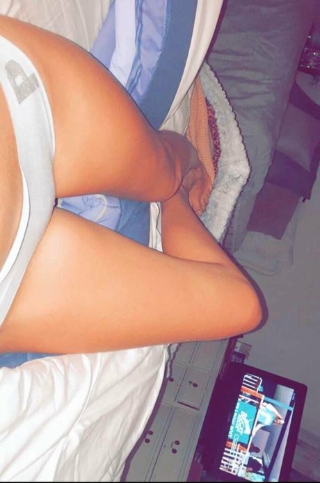 Useless cum bucket model naked archive